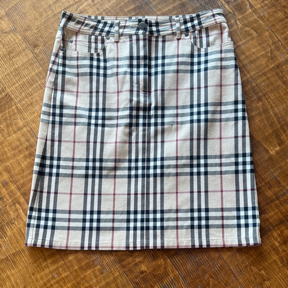 Burberry Plaid Women's Skirt 6